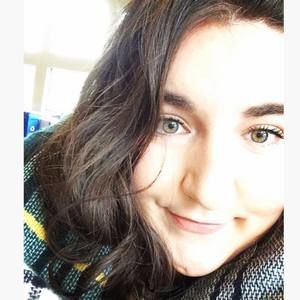 Meet your Posher, Courtney